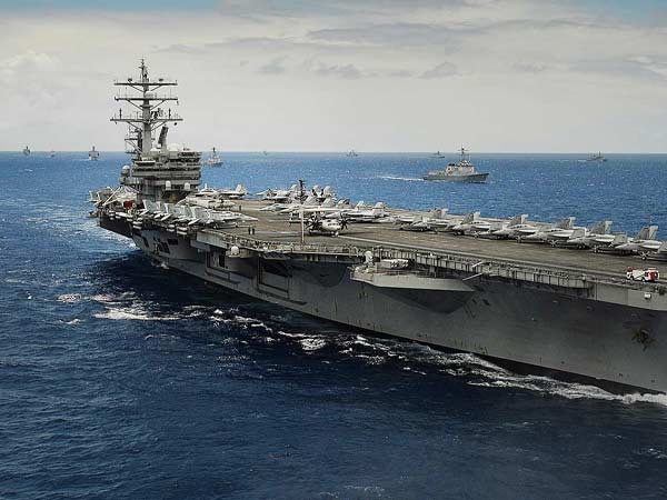 Water cooled oil-free chillers for navy marine